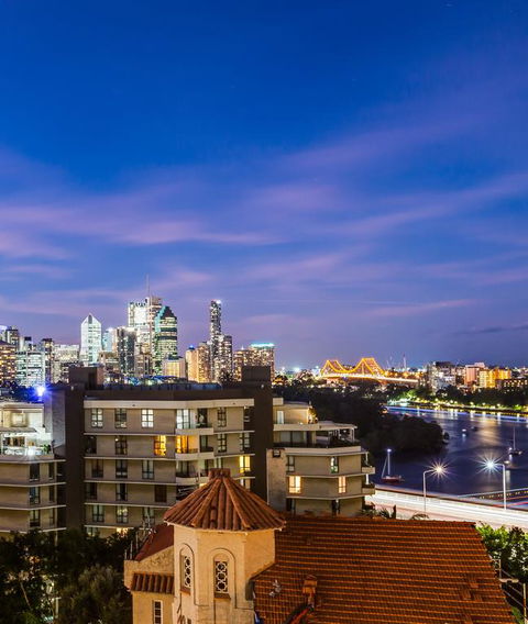 Hillcrest Apartment Hotel (formerly Central Hillcrest Apartments) - Tourism Caloundra 3