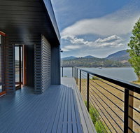 Hobart Waterfront Luxury Retreat - Tourism Caloundra