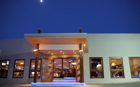 Hoey Moey Backpackers - Tourism Caloundra 1