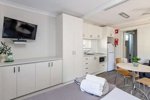 Holiday Haven Burrill Lake - Tourism Caloundra 3