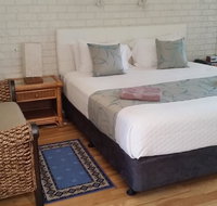 Holland Park Motel - Tourism Caloundra