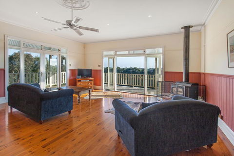 Hopkins River Homestead - Fireplace, Linen, WiFi, 4 Bdrm - Tourism Caloundra 0