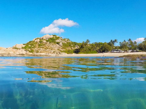 Horseshoe Bay Resort - Tourism Caloundra 3