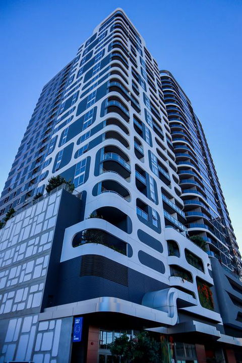 Hostrelax Residences On Hope Street - Tourism Caloundra 3