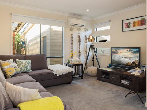 Island Sands - Tourism Caloundra 1