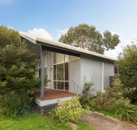 Island Villa - Tourism Caloundra