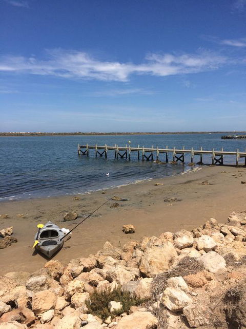 Island Waterfront Getaway - WiFi - Tourism Caloundra 3