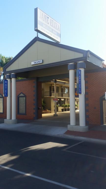 Jane Eliza Motor Inn - Tourism Caloundra 1