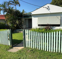 Jean Street Home away from home - Tourism Caloundra