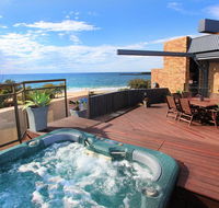 Jedda 5 - Oceanview 3 BDRM Penthouse with Rooftop Spa - Tourism Caloundra
