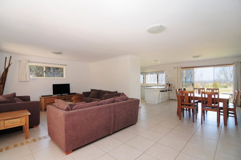 Jervis Bay Beachfront - Tourism Caloundra 3
