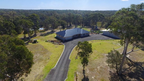 Jervis Bay Country Retreat - Rural Family Retreat! - Tourism Caloundra 1