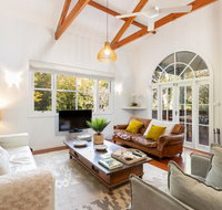 Jetty House - Tourism Caloundra