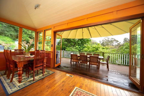 JILLS RETREAT LEURA/KATOOMBA - Tourism Caloundra 3