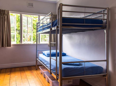 Joe's Place Backpackers - Tourism Caloundra 1