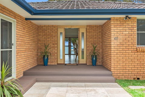 Kalimna Lakeside Living - Tourism Caloundra 2