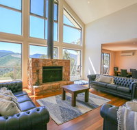 Kangaroo Lodge - Tourism Caloundra
