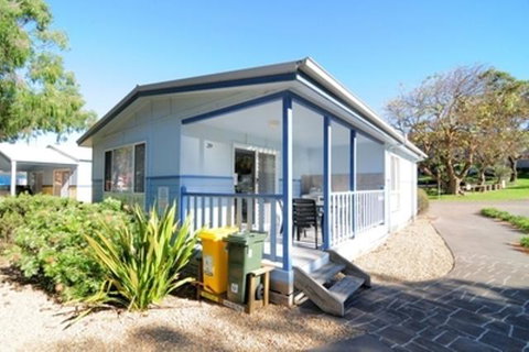 Kendalls Beach Holiday Park - Tourism Caloundra 0