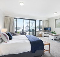 King size studio with water view walk to the city - Tourism Caloundra