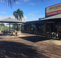 Kooyong Hotel - Tourism Caloundra