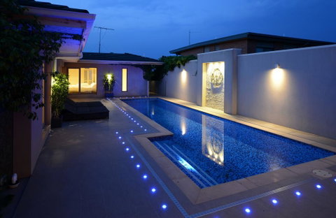 Kraimorie Large Family Beach House With Pool, Superb Water Views, Pool, And Games Room - Tourism Caloundra 0