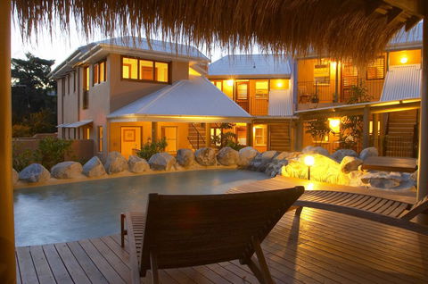 L'Auberge @ Noosa - Tourism Caloundra 0