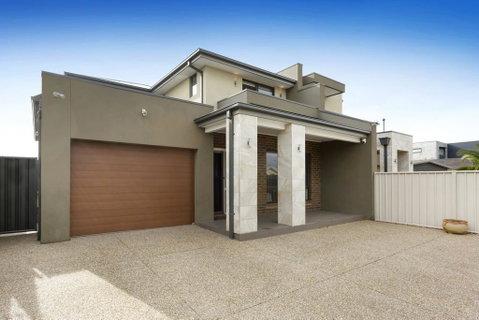 LA DOLCE VITA RETREAT - RYE - Tourism Caloundra 0