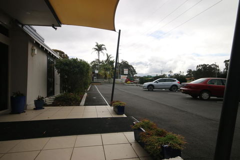Lake Munmorah Motel - Tourism Caloundra 2