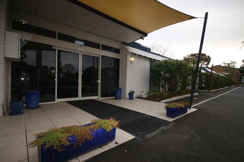 Lake Munmorah Motel - Tourism Caloundra 0