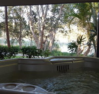 Lake Russell Lakeside Retreat - Tourism Caloundra