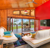 Lake Tinaroo Waterfrontage - Tourism Caloundra