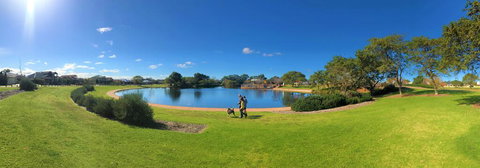Lakeside Fun House Near The Swan Valley - Tourism Caloundra 1