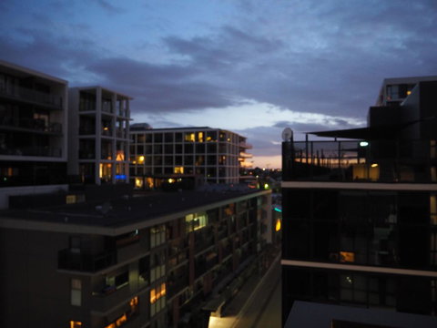 Large 2BR+Comfy+Parking Included - Tourism Caloundra 2