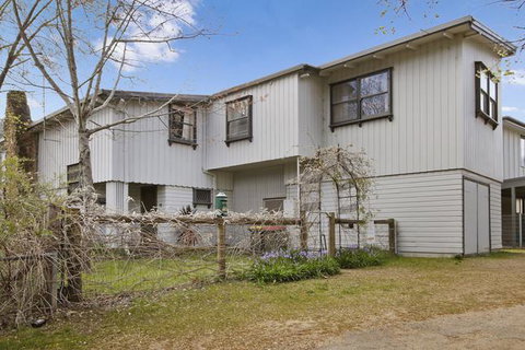 Le Chateau - Centrally Located - Tourism Caloundra 2