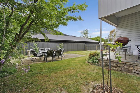 Le Chateau - Centrally Located - Tourism Caloundra 0