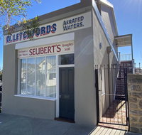 Le Cherche-Midi Bed  Breakfast - Tourism Caloundra