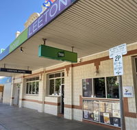 Leeton Hotel - Tourism Caloundra