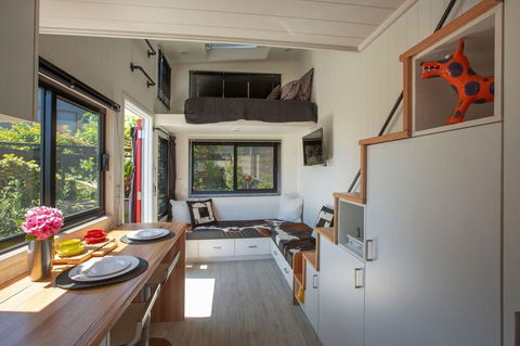 LH@LBH (Little House @ Little Blow Hole) - Tourism Caloundra 3