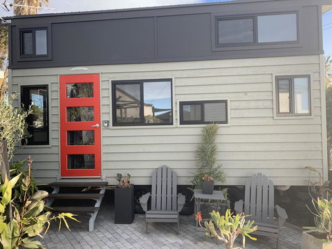 LH@LBH (Little House @ Little Blow Hole) - Tourism Caloundra 1