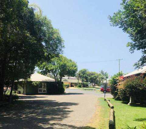Lighthouse Beach Holiday Village - Tourism Caloundra 2
