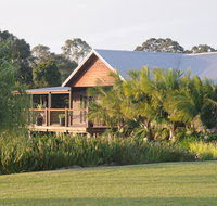 Lilies Luxury Retreats - Tourism Caloundra