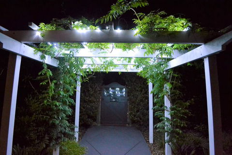 Linda's Place B&B - Tourism Caloundra 1