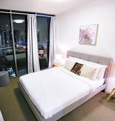 Lucid Apartment South Brisbane - Tourism Caloundra 3