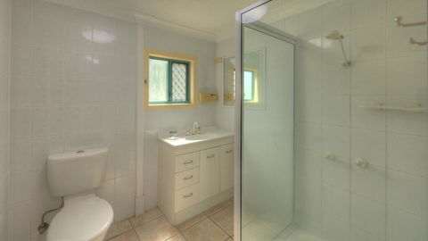 Lucinda Fishing Lodge - Tourism Caloundra 2