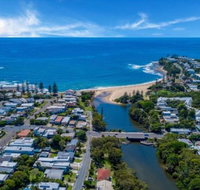 Luxury Hamptons Beachside Home in Dicky Beach - Tourism Caloundra