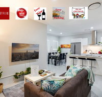 LUXURY HOUSE 10 MIN FROM BEACH WIFINETFLIX SLEEP 9