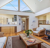 Malda's Retreat - air-con fireplace  outdoor spa - Tourism Caloundra