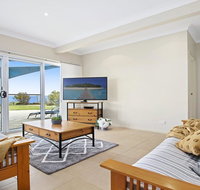 Mamorhomy - beachfront spacious apartment - Tourism Caloundra