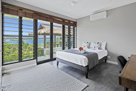Mandalay Luxury Retreat - Tourism Caloundra 2
