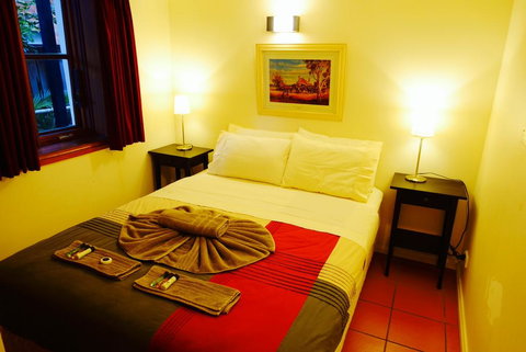 Manly Lodge Boutique Hotel - Tourism Caloundra 1